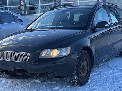 Begagnad Volvo V50 125 HK (91 kW) 2006 Grön Kombi