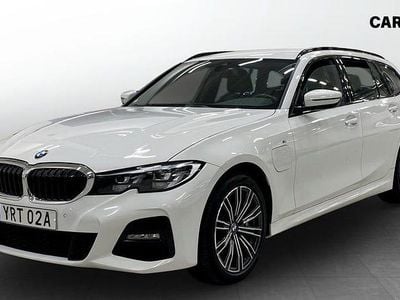 Vit Begagnad 2021 BMW 330 M Sport Kombi | 289 900 kr