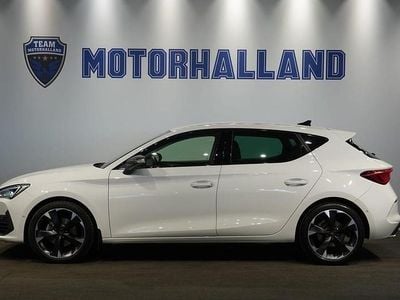 Begagnad Cupra Leon 151 HK (111 kW) 2023 Vit Halvkombi