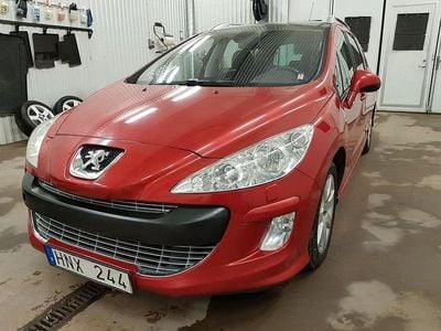 Begagnad Peugeot 308 SW 109 HK (80 kW) 2008 Röd Kombi