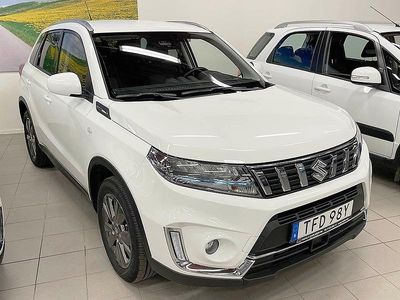 Vit Begagnad 2023 Suzuki Vitara SUV | 239 000 kr (Marknadspris)