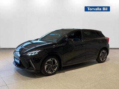 Begagnad MG MG4 EV 150 kW (204 HK) 2022 Svart Halvkombi