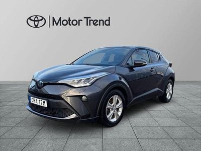Grå Begagnad 2023 Toyota C-HR Edition SUV | 259 900 kr (Marknadspris)