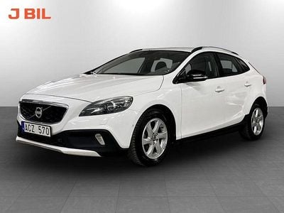 Begagnad Volvo V40 Momentum 115 HK (84 kW) 2013 Vit Halvkombi