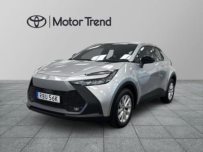 Silver Begagnad 2025 Toyota C-HR Active SUV | 379 000 kr (Marknadspris)