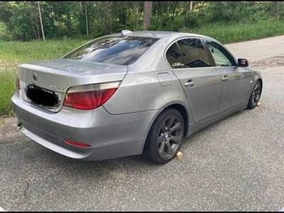 Begagnad BMW 530 216 HK (158 kW) 2004