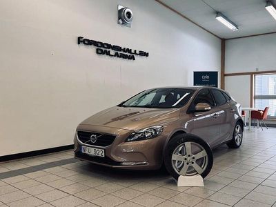 Begagnad Volvo V40 Kinetic 116 HK (85 kW) 2013 Brun Halvkombi