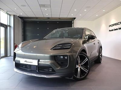 Grön (green) Ny 2025 Porsche Macan SUV | 1 249 300 kr (Lite dyr)