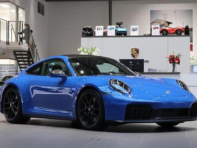Begagnad Porsche 911 548 HK (403 kW) 2024 Blå