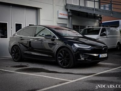 Svart Begagnad 2018 Tesla Model X SUV | 429 900 kr