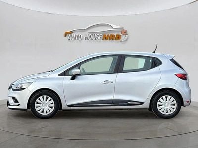 Silver Begagnad 2019 Renault Clio IV Zen | 99 500 kr (Marknadspris)