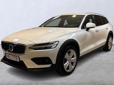 Begagnad Volvo V60 CC SE 192 HK (141 kW) 2019 Vit Kombi