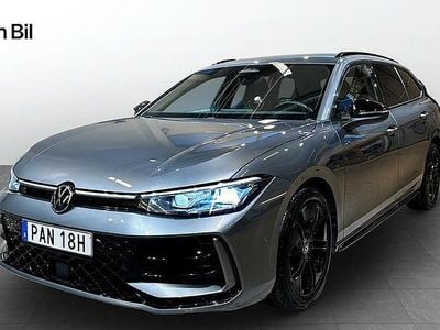 Mörkgrå Begagnad 2024 VW Passat R-line SUV | 419 500 kr (Bra pris)