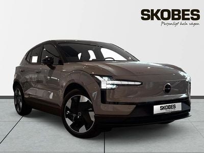 Grå Begagnad 2024 Volvo EX30 Performance SUV | 498 900 kr