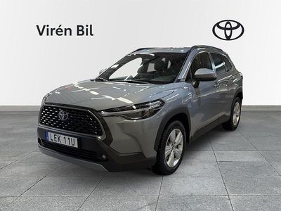Grå Begagnad 2024 Toyota Corolla Cross Active SUV | 359 000 kr (Marknadspris)