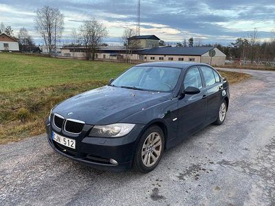 Begagnad BMW 320 177 HK (130 kW) 2008 Svart Sedan