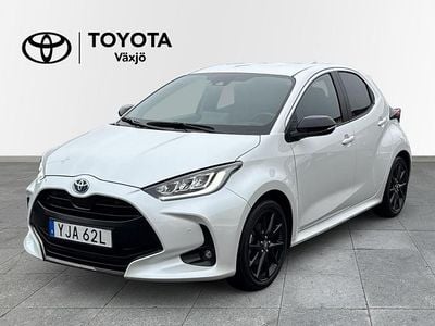 Begagnad Toyota Yaris 2024 Vit Halvkombi