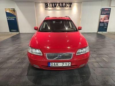Röd Begagnad 2007 Volvo V70 Momentum Kombi | 49 900 kr (Marknadspris)
