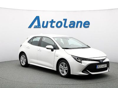 Begagnad Toyota Corolla Hybrid Active 122 HK (89 kW) 2021 Vit Halvkombi