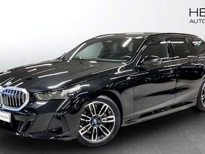 Svart Begagnad 2025 BMW 530 Comfort Edition Kombi | 614 700 kr