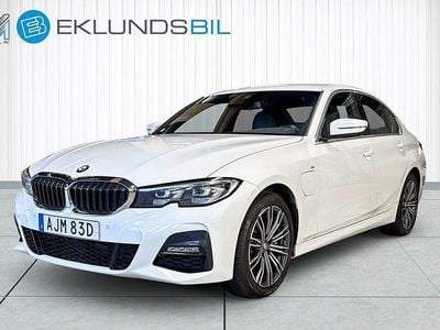 Alpinwhite Begagnad 2020 BMW 330 M Sport Sedan | 289 900 kr (Marknadspris)