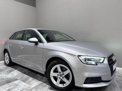 Silver Begagnad 2019 Audi A3 Sportback Proline Halvkombi | 174 900 kr