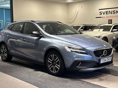 Begagnad Volvo V40 CC Business Edition 152 HK (111 kW) 2018 Blå metallic Kombi