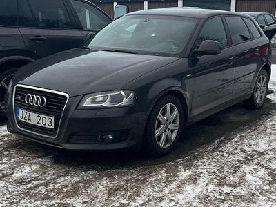 Begagnad Audi A3 125 HK (91 kW) 2009 Svar/super mörk grå Halvkombi