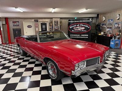 Röd Begagnad 1970 Oldsmobile Cutlass Cab | 295 000 kr