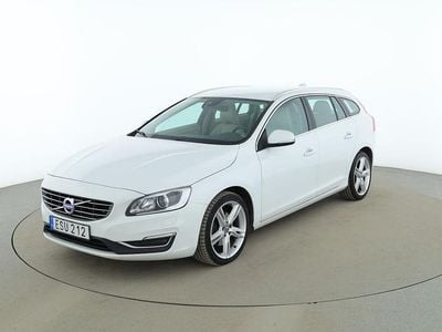 Vit Begagnad 2016 Volvo V60 Summum Kombi | 189 000 kr (Lite dyr)