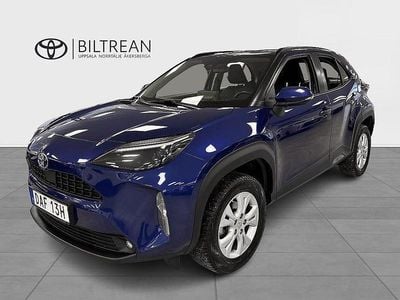 Mörkblå Begagnad 2022 Toyota Yaris Cross Active SUV | 253 900 kr (Marknadspris)