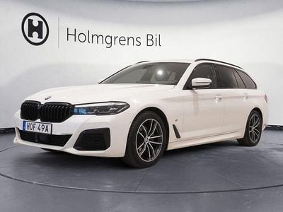 Alpinvit Begagnad 2021 BMW 520 M Sport Kombi | 329 800 kr (Marknadspris)