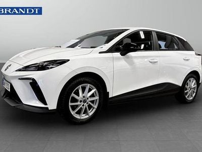Begagnad MG MG4 EV 125 kW (171 HK) 2023 Vit Halvkombi