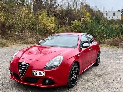 Begagnad Alfa Romeo Giulietta 170 HK (125 kW) 2013 Halvkombi