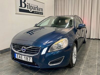 begagnad Volvo V60 D4 Momentum Euro5 163hk VÄRMARE / GPS / VOC / BLIS