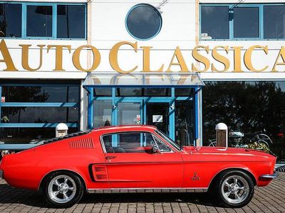 Candy apple red Begagnad 1967 Ford Mustang Fastback Sportkupé | 699 000 kr