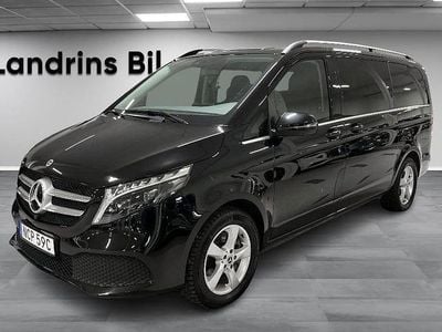 Begagnad Mercedes V250 Avantgarde 190 HK (139 kW) 2023 Obsidiansvart metallic Minibuss