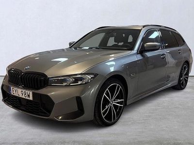 Grå Begagnad 2022 BMW 330e M Sport Kombi | 379 900 kr (Dyr)