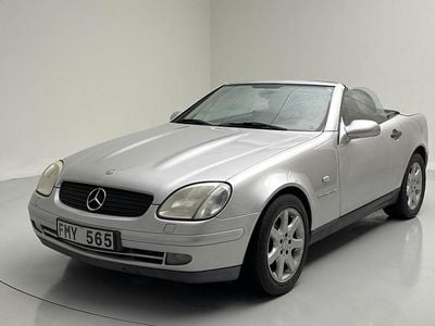 Ljusgrå Begagnad 1998 Mercedes SLK230 Cab | 96 000 kr (Lite dyr)