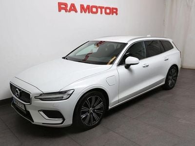 Ice vit Begagnad 2022 Volvo V60 Inscription Kombi | 229 800 kr (Bra pris)