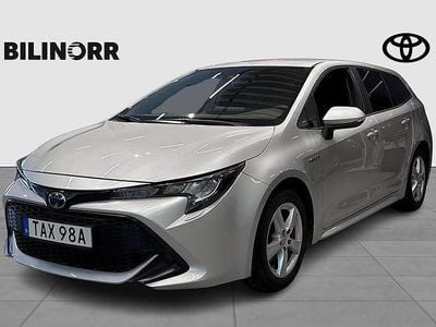 Begagnad Toyota Corolla Life 124 HK (91 kW) 2020 Silver Kombi