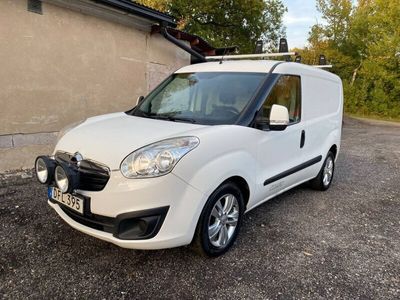 begagnad Opel Combo Van 2.2t 1.6 CDTI 105hk