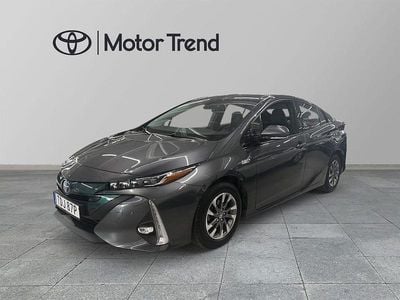 Begagnad Toyota Prius Plug-in Hybrid Executive 124 HK (91 kW) 2019 Grå Halvkombi