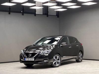 Begagnad Nissan Leaf 360º 110 kW (150 HK) 2018 Svart Halvkombi