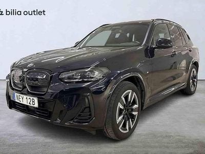 Svart Begagnad 2023 BMW iX3 SUV | 429 900 kr