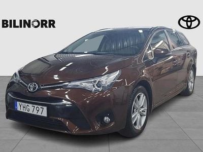 Begagnad Toyota Avensis Active 148 HK (108 kW) 2016 Brun Kombi