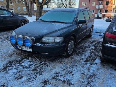 Begagnad 2001 Volvo V70 Kombi | 38 500 kr (Marknadspris)