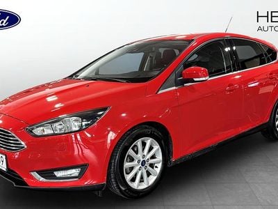 Röd Begagnad 2017 Ford Focus Titanium Halvkombi | 125 000 kr (Marknadspris)