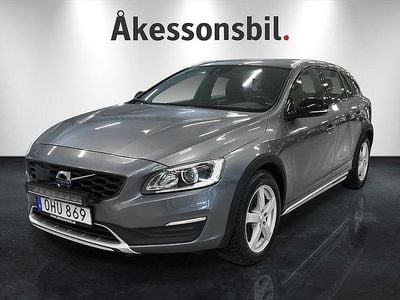 Begagnad Volvo V60 CC Summum 190 HK (139 kW) 2016 Grå Kombi