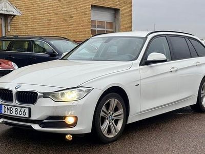 Begagnad BMW 318 Sport Line 143 HK (105 kW) 2014 Vit Kombi